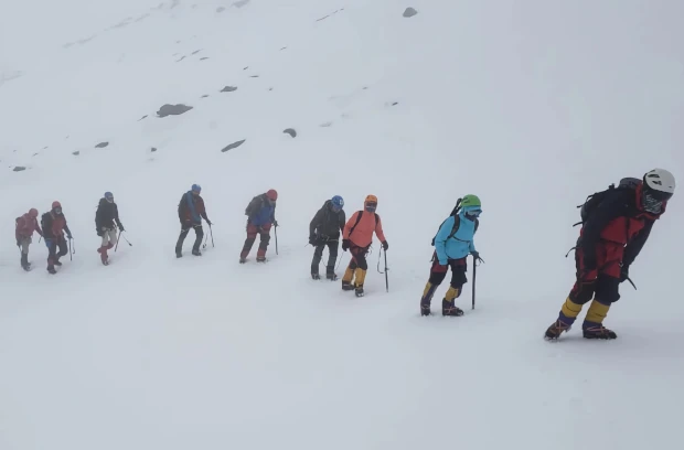 Tour de Ascenso al Volcán Carihuairazo portada carrusel